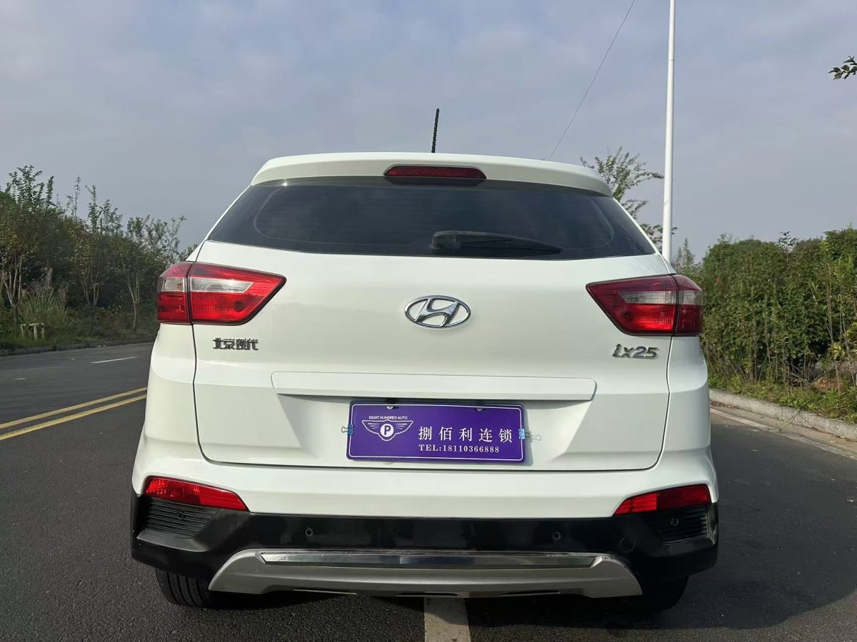 現(xiàn)代 ix25  2015款 1.6L 自動兩驅(qū)智能型GLS圖片