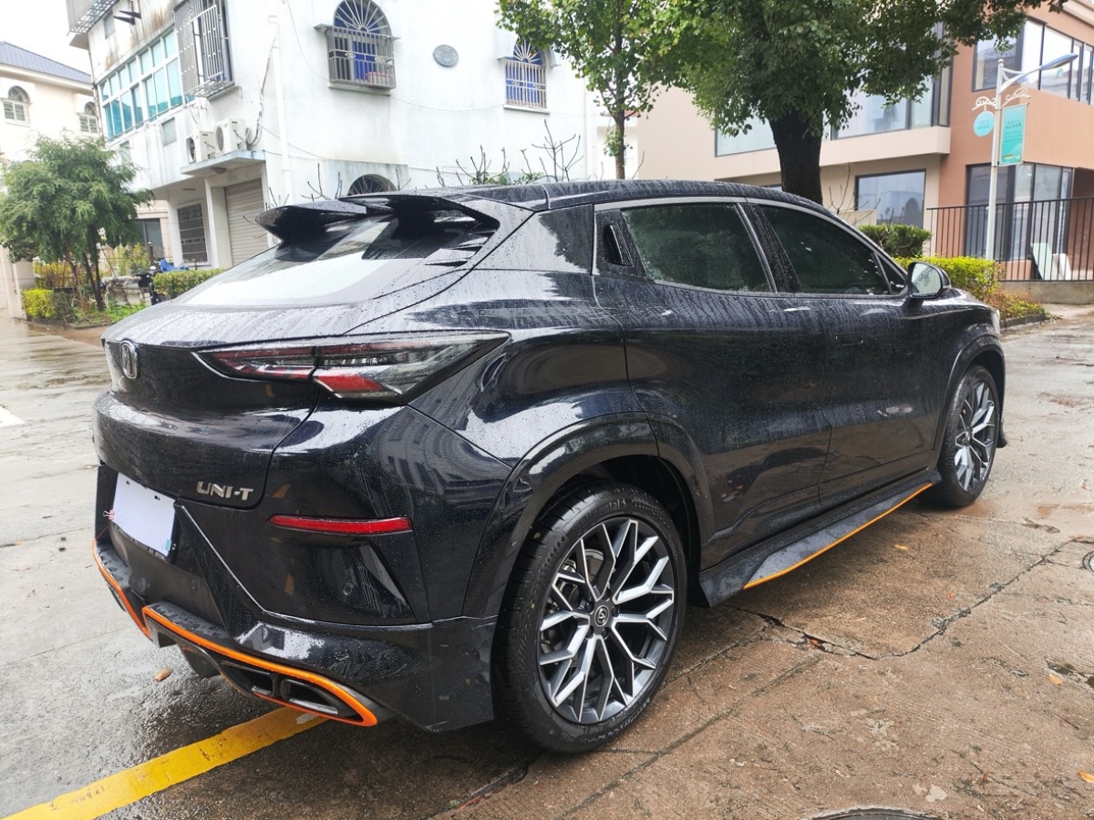 長(zhǎng)安 UNI-T  2022款 1.5T 卓越型圖片