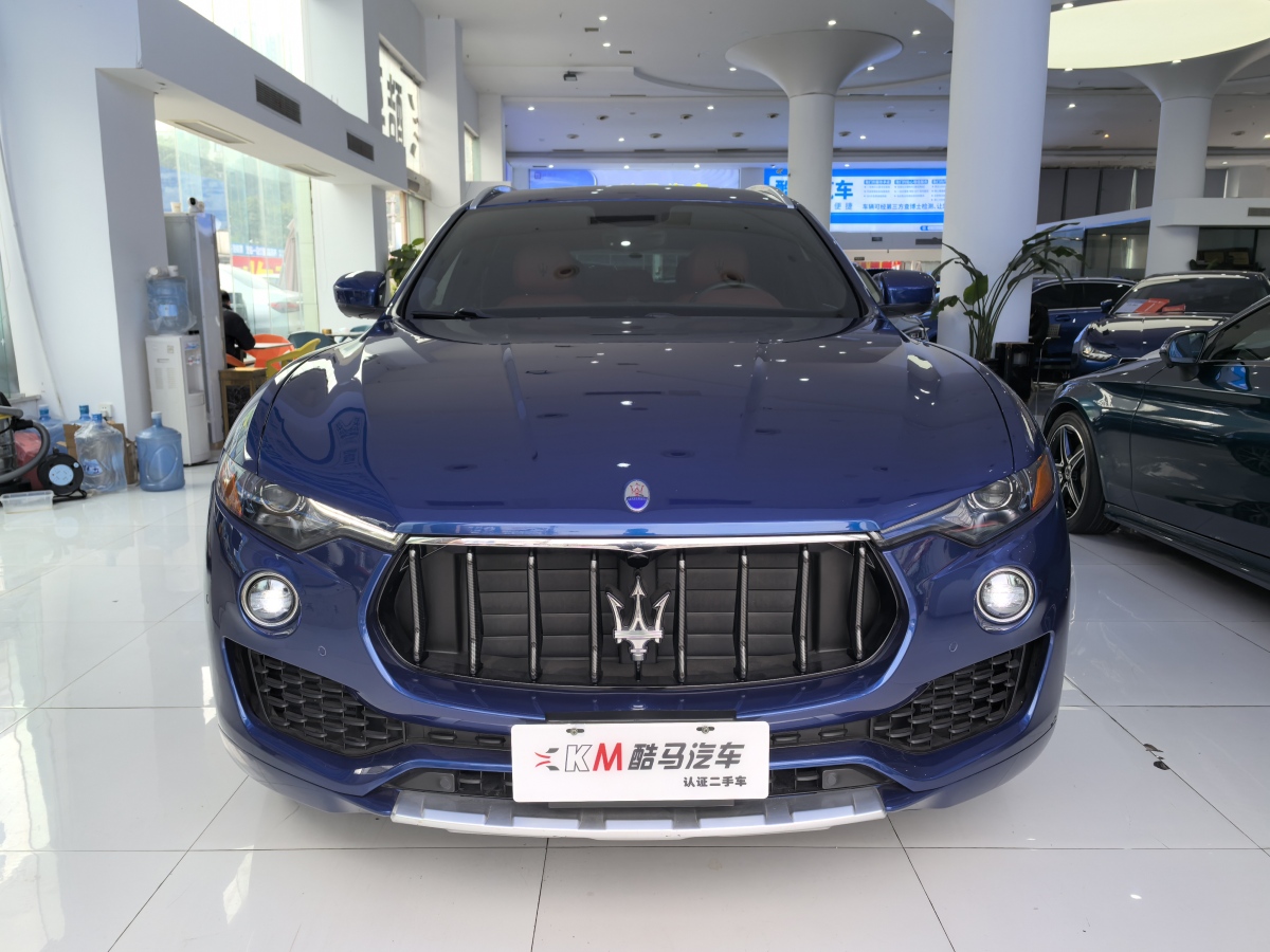 瑪莎拉蒂 Levante  2019款  3.0T 350Hp 標(biāo)準(zhǔn)版圖片