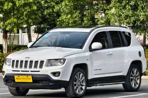 指南者 Jeep 2.0L 兩驅(qū)豪華版