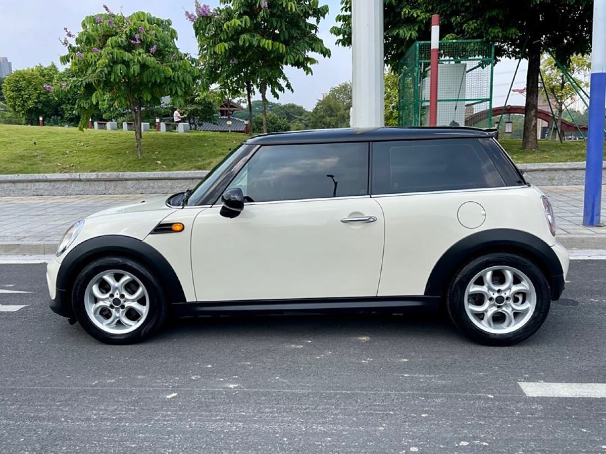 2013年3月MINI MINI  2012款 1.6L COOPER Baker Street