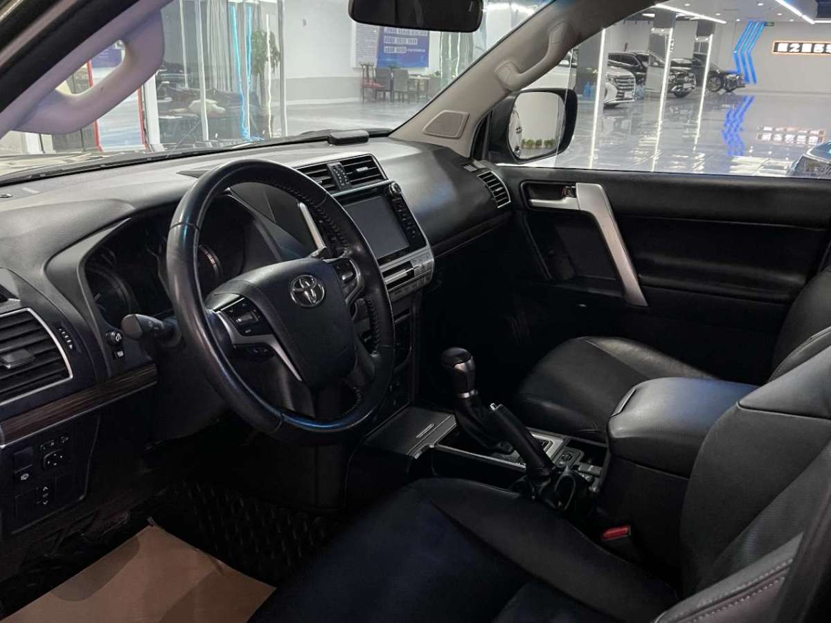 2019年6月丰田 普拉多  2019款 3.5L 自动TX-L尊享版后挂备胎