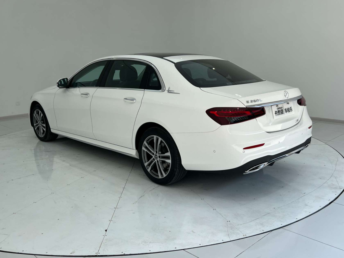 奔驰 奔驰E级  2022款 E 260 L 运动型图片