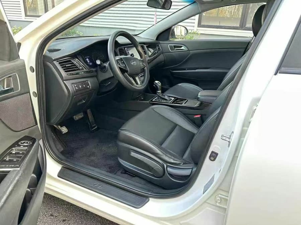現(xiàn)代 名圖  2017款 1.8L 自動智能型GLS 國VI圖片