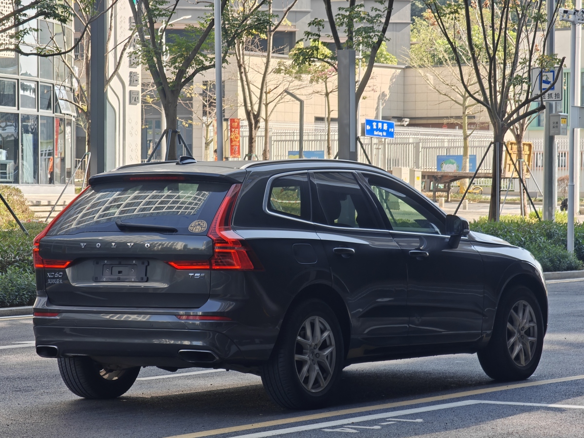 沃爾沃 XC60  2018款 T5 四驅(qū)智逸版圖片