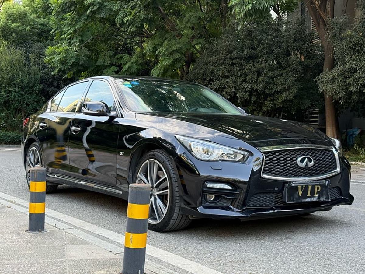 英菲尼迪 Q50L  2015款 2.0T 運(yùn)動(dòng)版圖片