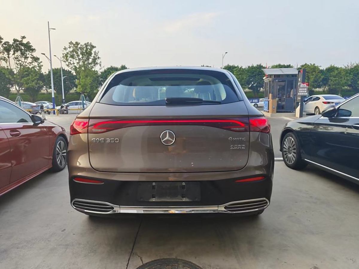 2023年7月奔馳 奔馳EQE SUV  2023款 350 4MATIC 先鋒版