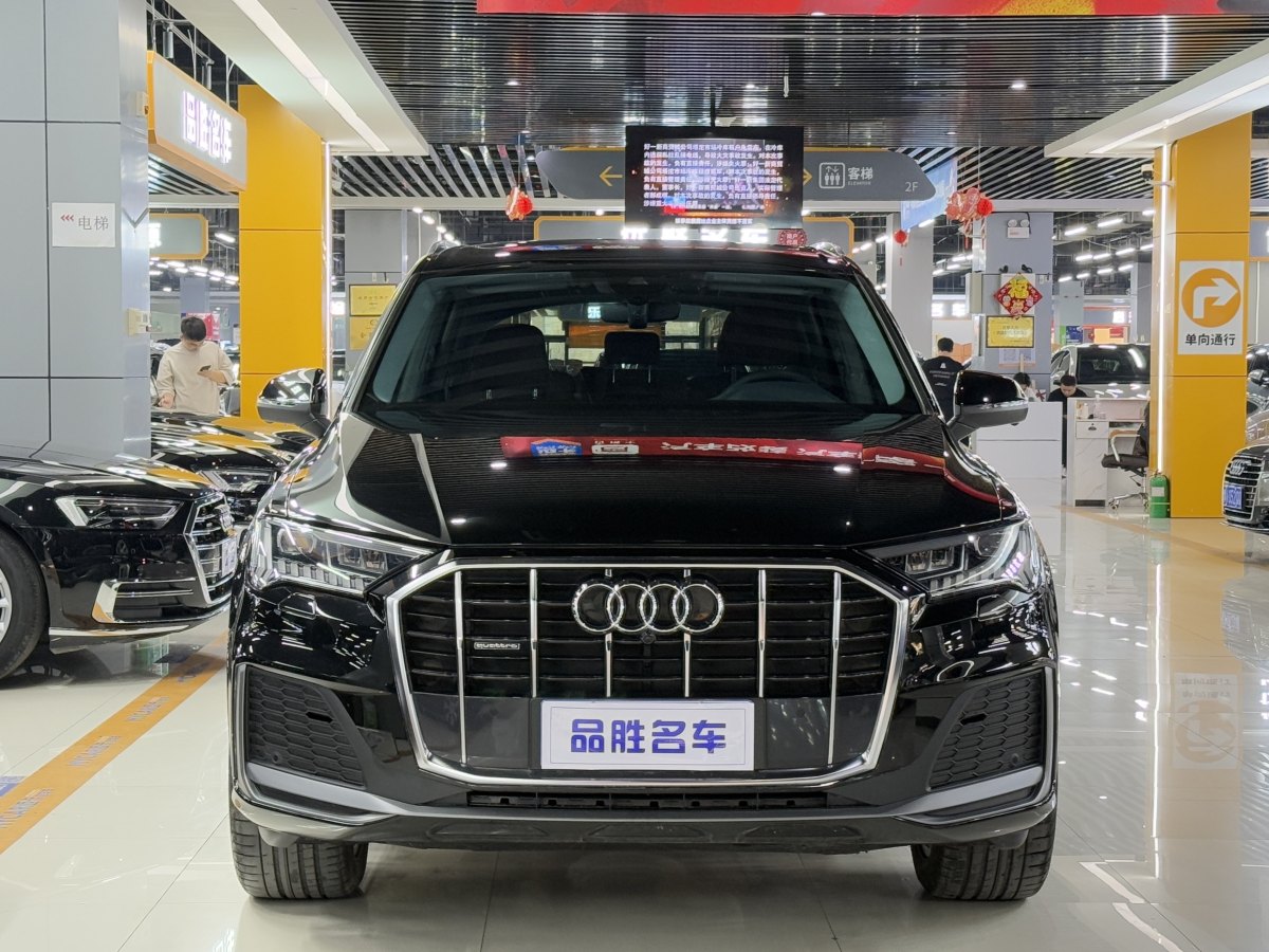 奧迪 奧迪Q7  2023款 45 TFSI quattro S line運(yùn)動(dòng)型圖片