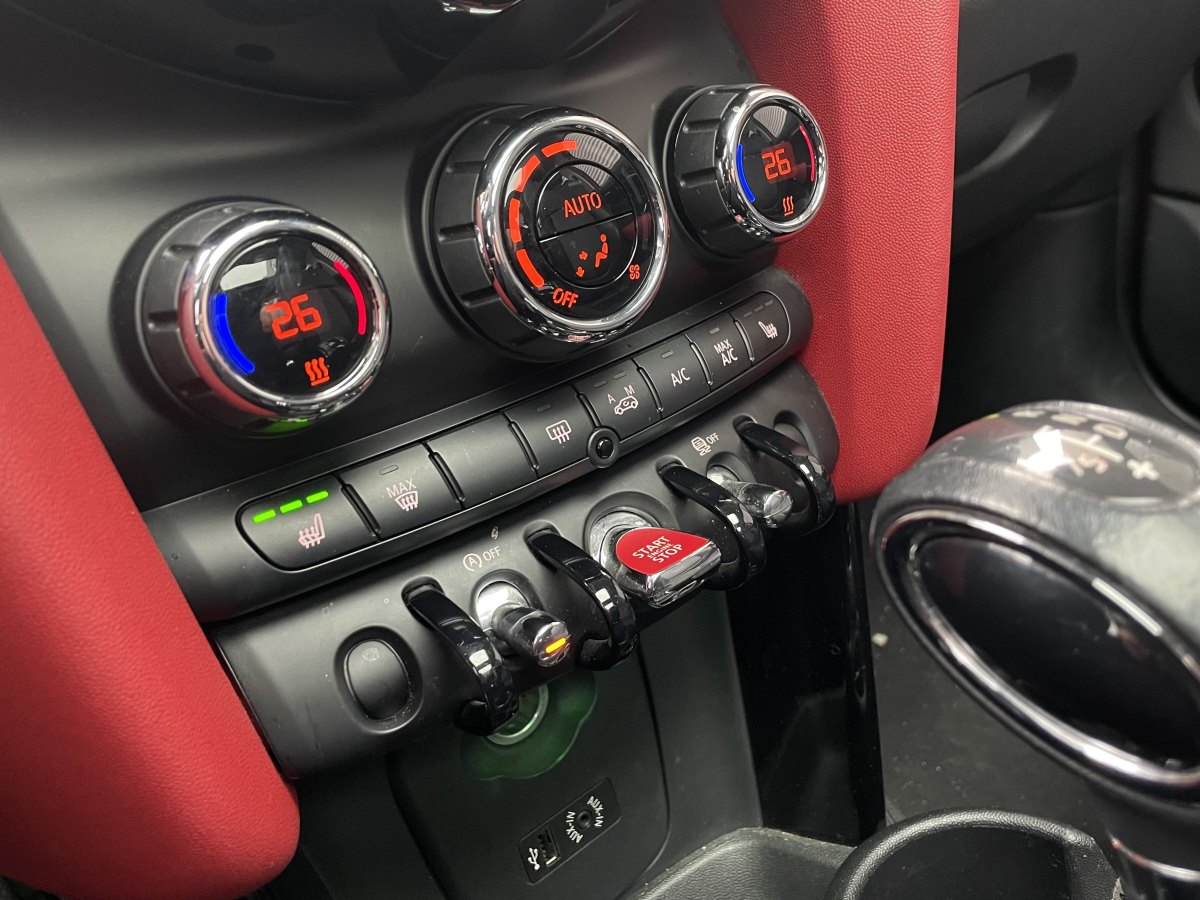 MINI MINI  2015款 2.0T COOPER S 五門版圖片