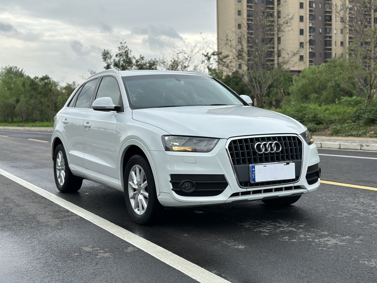 奧迪 奧迪Q3  2013款 35 TFSI 進(jìn)取型圖片