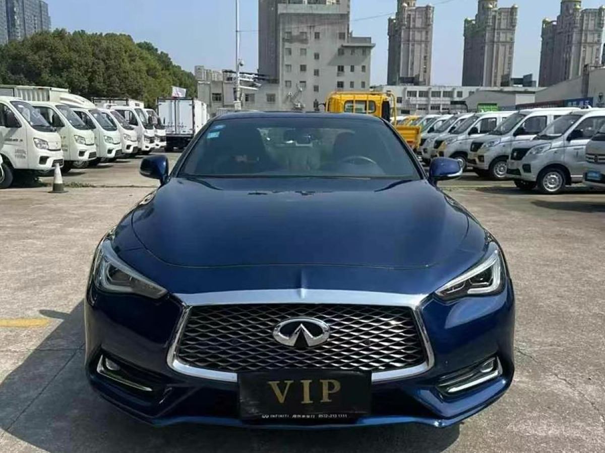 英菲尼迪 Q60  2019款 2.0T 豪華版圖片