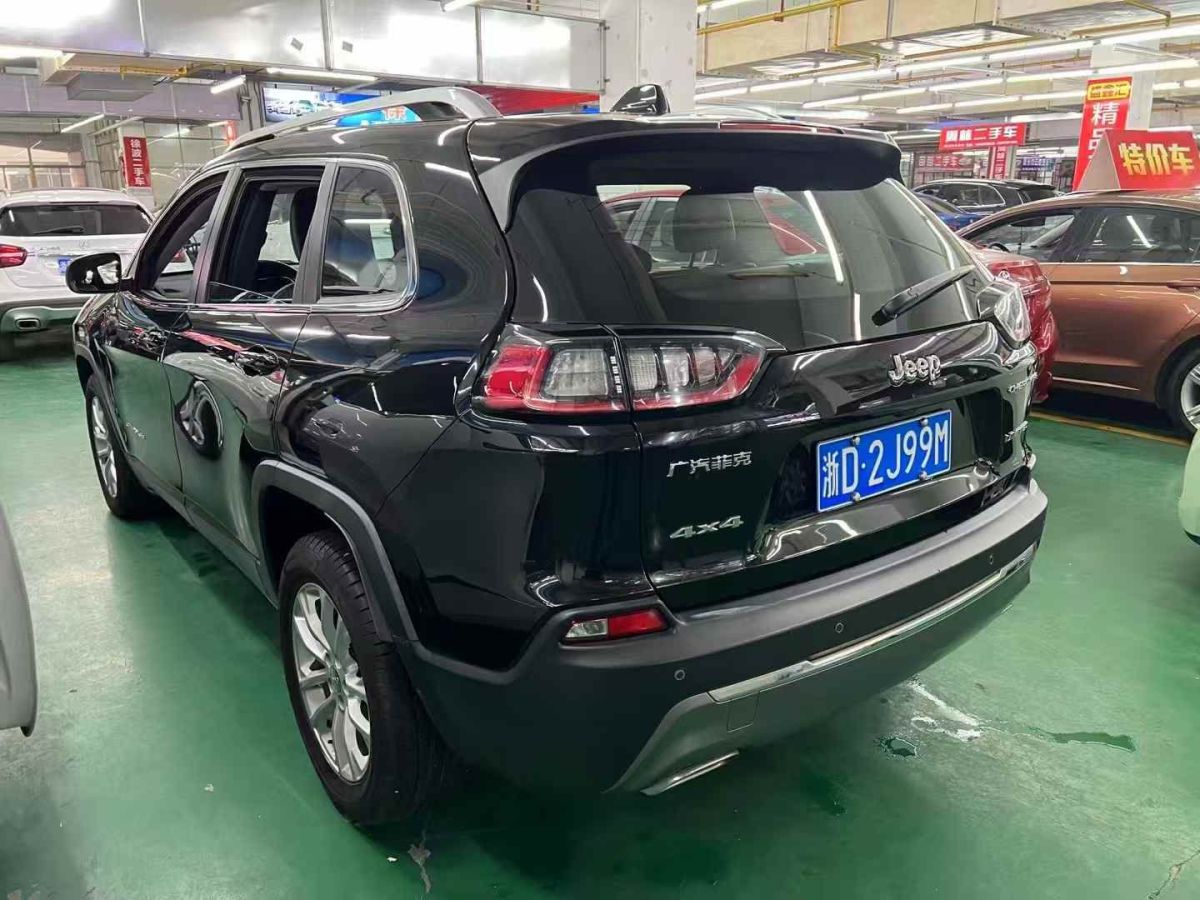 Jeep 自由光  2019款 2.0L 兩驅(qū)優(yōu)享版圖片