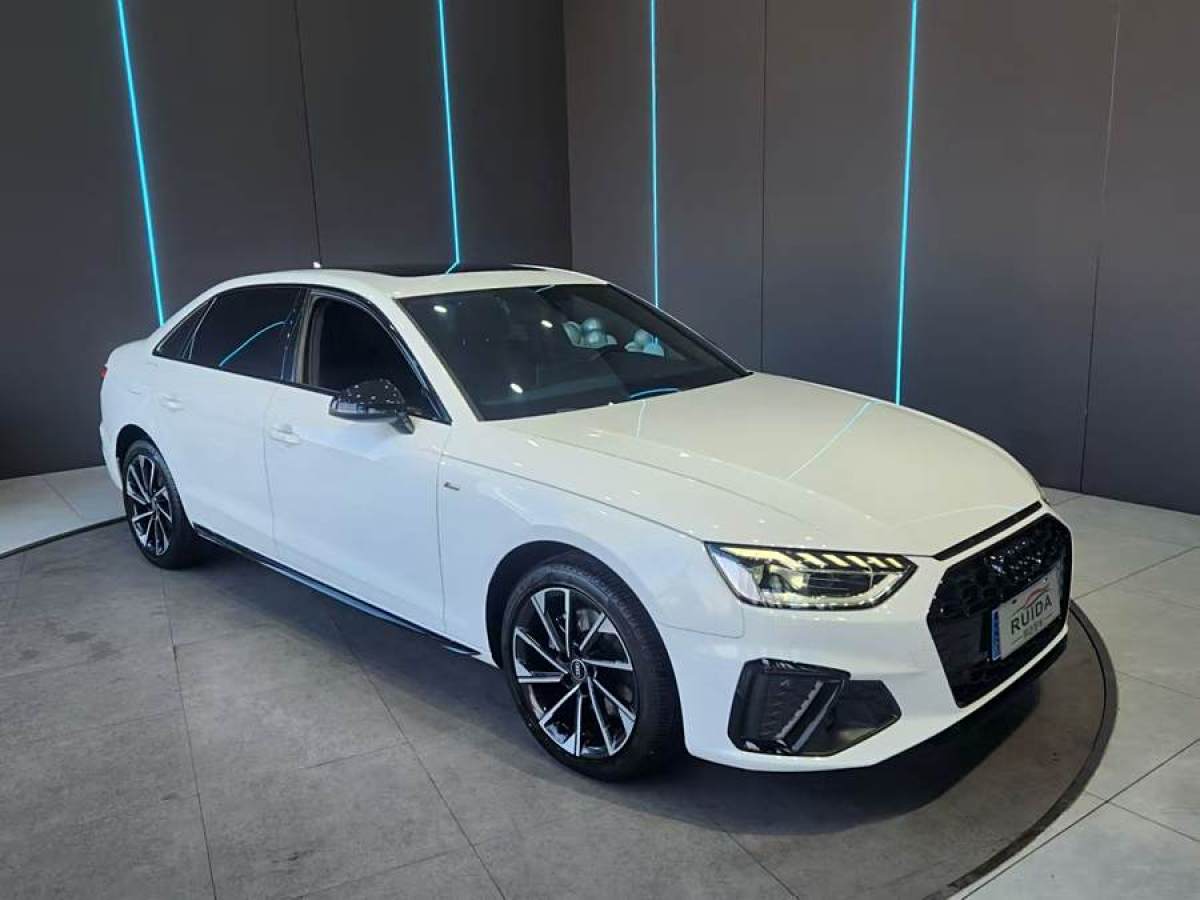 奧迪 奧迪A4L  2022款 40 TFSI 豪華動感型圖片