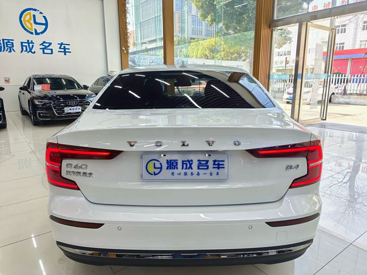 沃爾沃 S60L  2023款 B4 智逸豪華版圖片