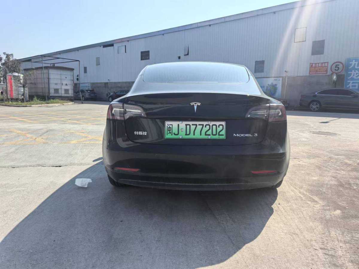 特斯拉 Model Y  2020款 改款 標(biāo)準(zhǔn)續(xù)航后驅(qū)升級版圖片