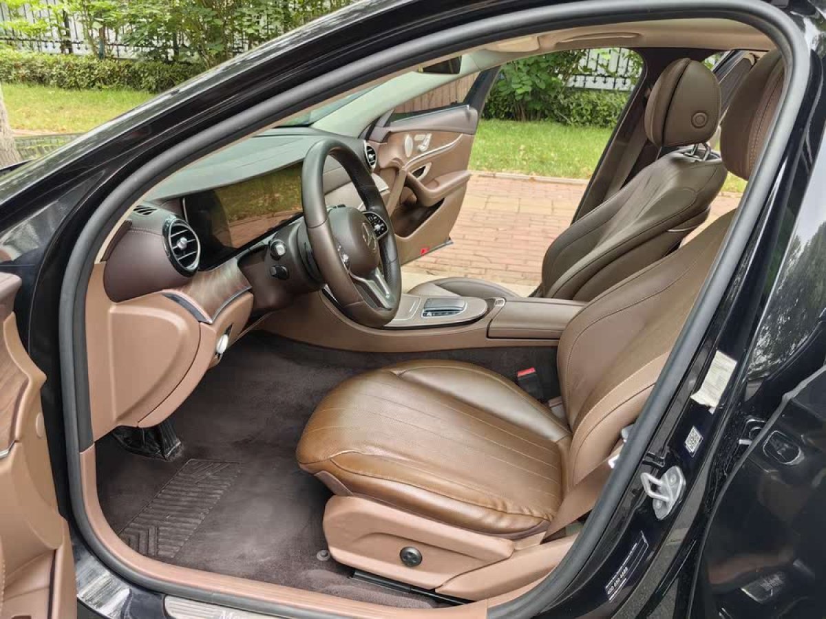 奔馳 奔馳E級  2020款 E 300 L 豪華型圖片