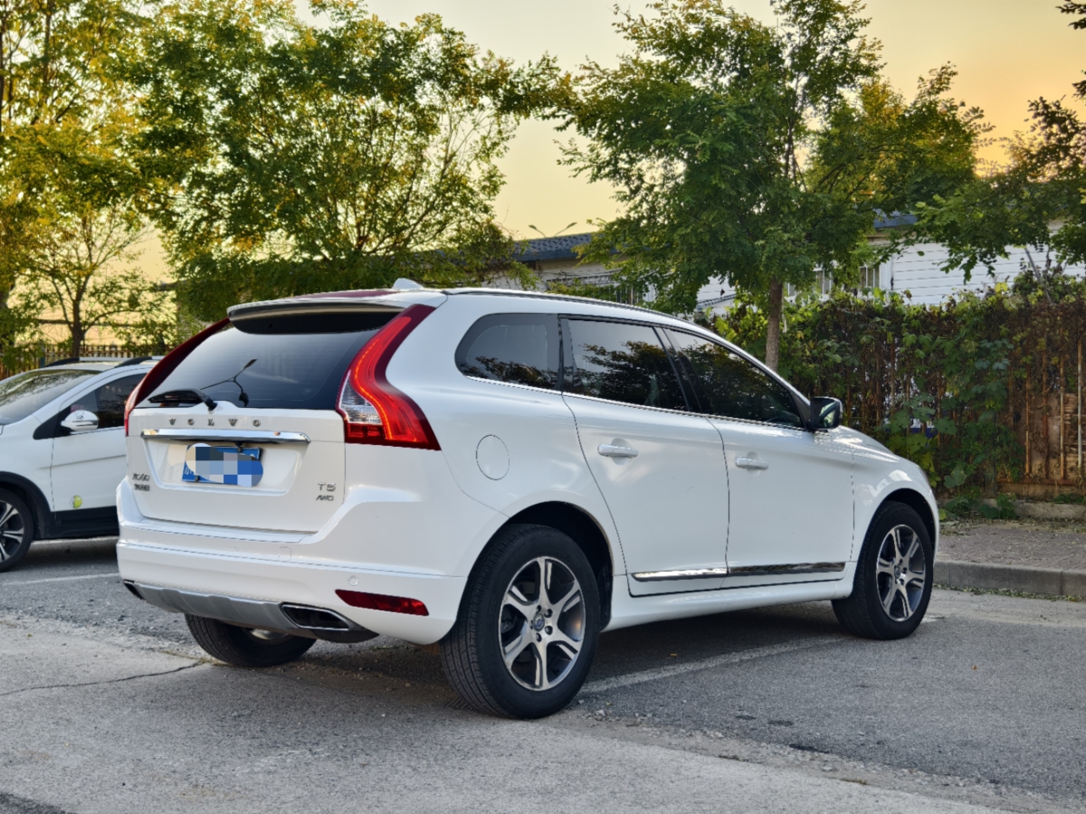 沃爾沃 XC60  2015款 T5 AWD 智遠(yuǎn)版圖片