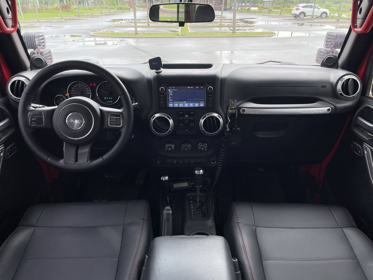 Jeep 牧馬人  2011款 3.8L Sahara 四門版圖片
