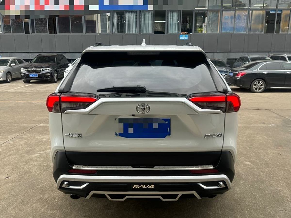 2023年1月豐田 RAV4榮放  2023款 2.0L CVT兩驅(qū)風(fēng)尚版