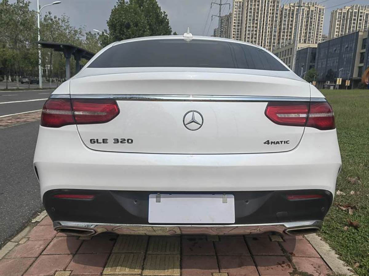 2018年2月奔馳 奔馳GLE轎跑  2017款 GLE 320 4MATIC 轎跑SUV