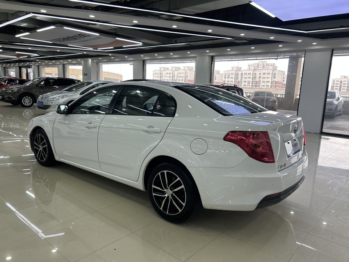 奔騰 B50  2013款 1.6L 手動豪華型圖片