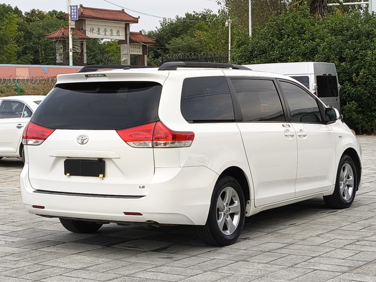 豐田 塞納  2011款 Sienna 2.7L 美規(guī)版圖片