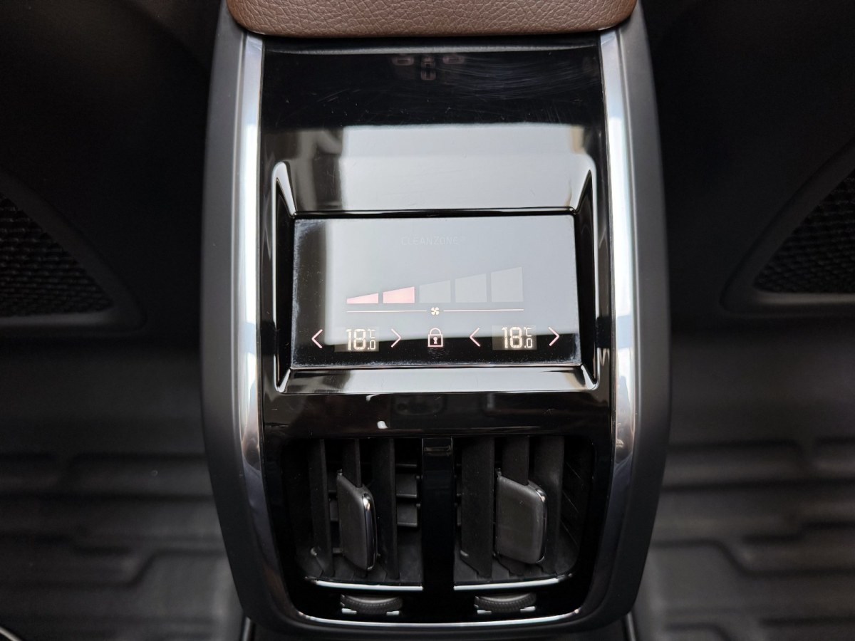 沃爾沃 S90  2022款 B5 智遠(yuǎn)豪華版圖片