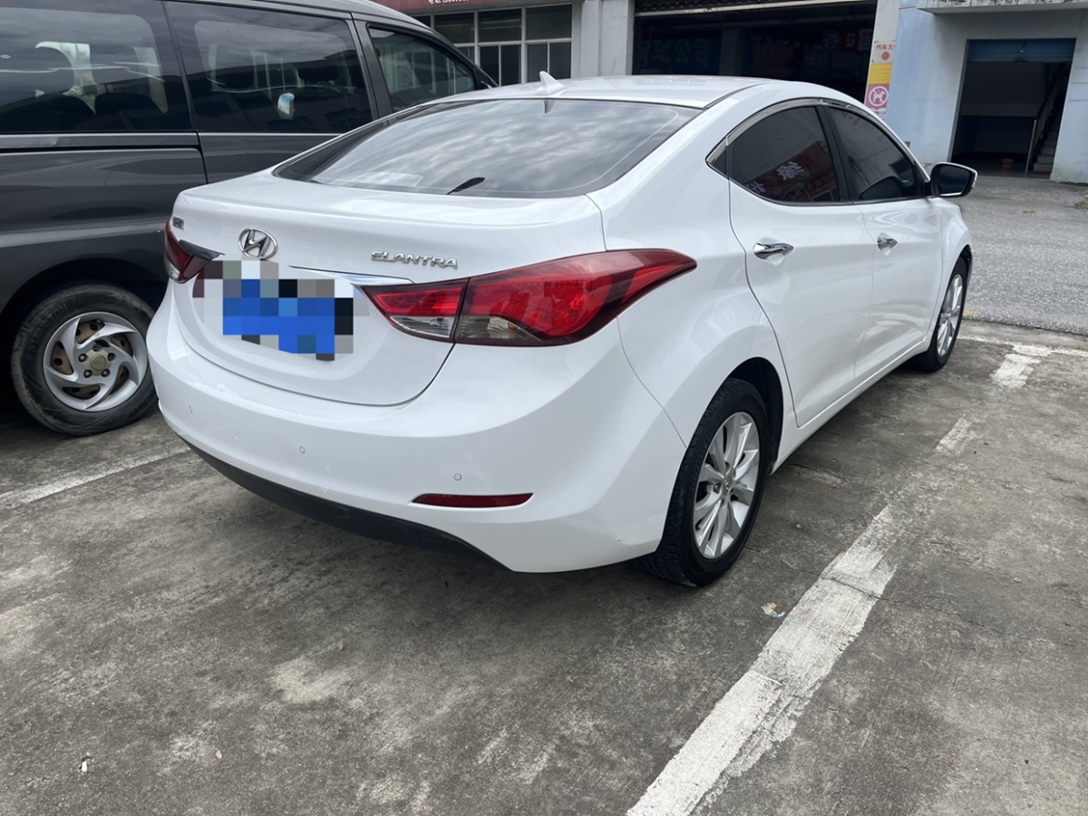 现代 朗动  2016款 1.6L 自动尊贵型图片