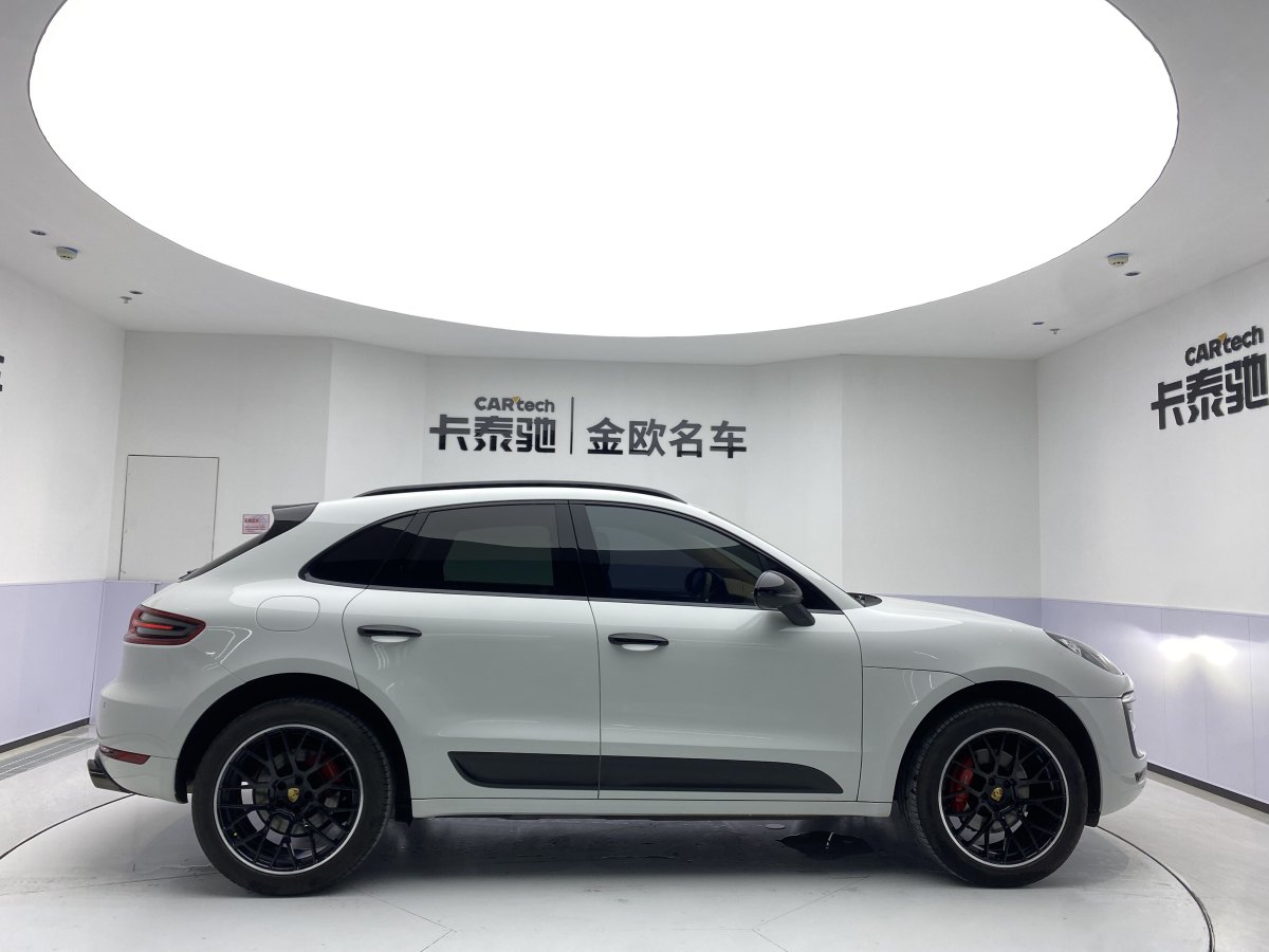 2016年2月保時捷 Macan  2016款 Macan 2.0T