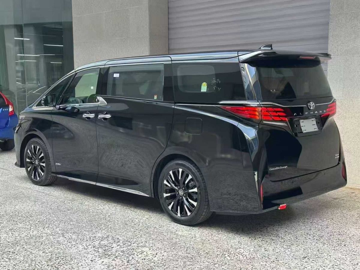 豐田 埃爾法  2024款 雙擎 2.5L 尊貴版圖片