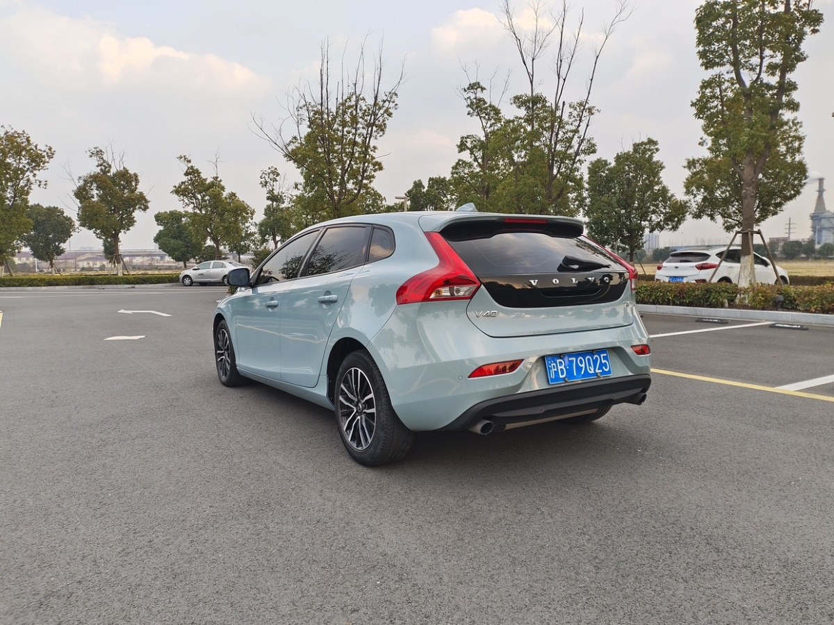 沃爾沃 V40  2018款 T3 智逸版圖片