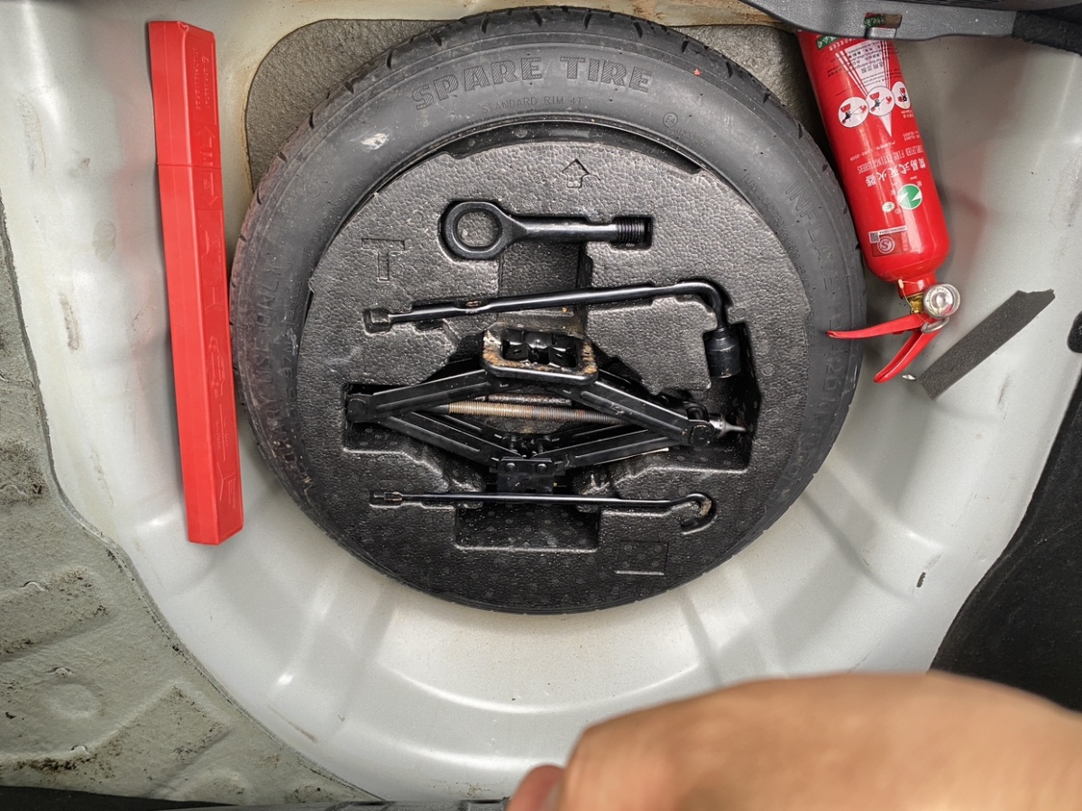 現(xiàn)代 朗動  2015款 1.6L 自動領(lǐng)先型圖片