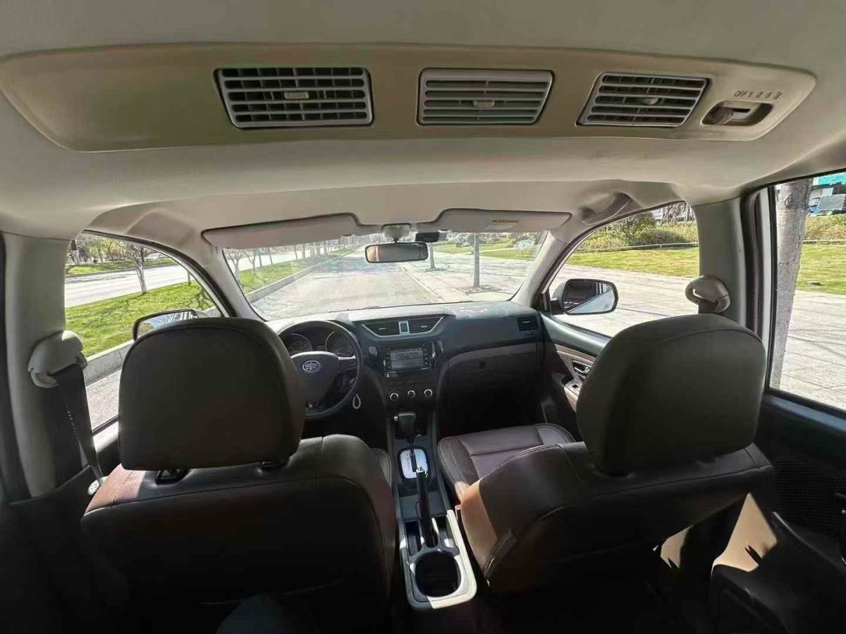 一汽 森雅R7  2016款 1.6L 自動(dòng)智能型圖片