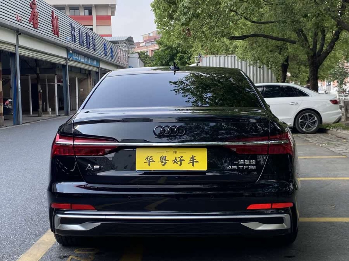 奧迪 奧迪A6L  2023款 改款 45 TFSI quattro 臻選動(dòng)感型圖片