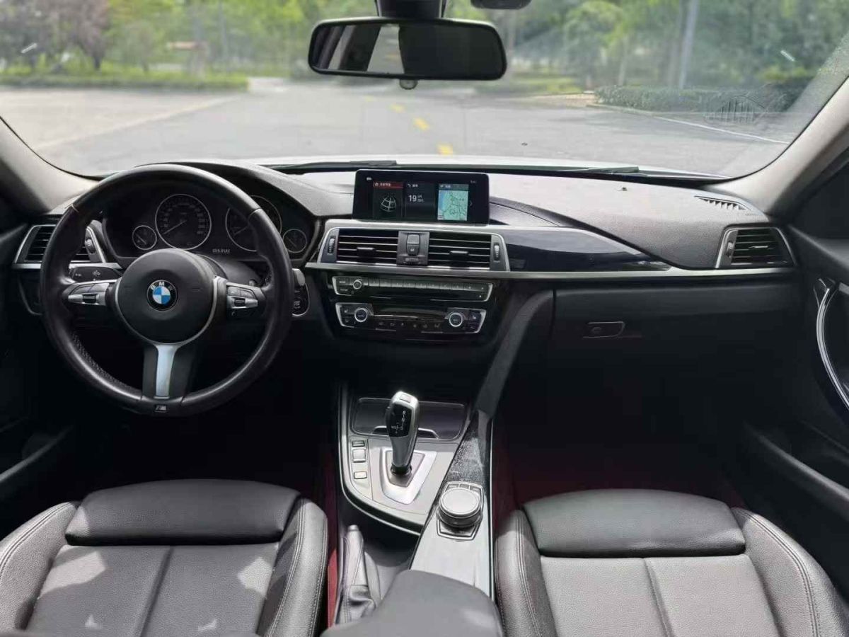 寶馬 寶馬3系  2019款 320Li xDrive 2.0T 時(shí)尚型圖片