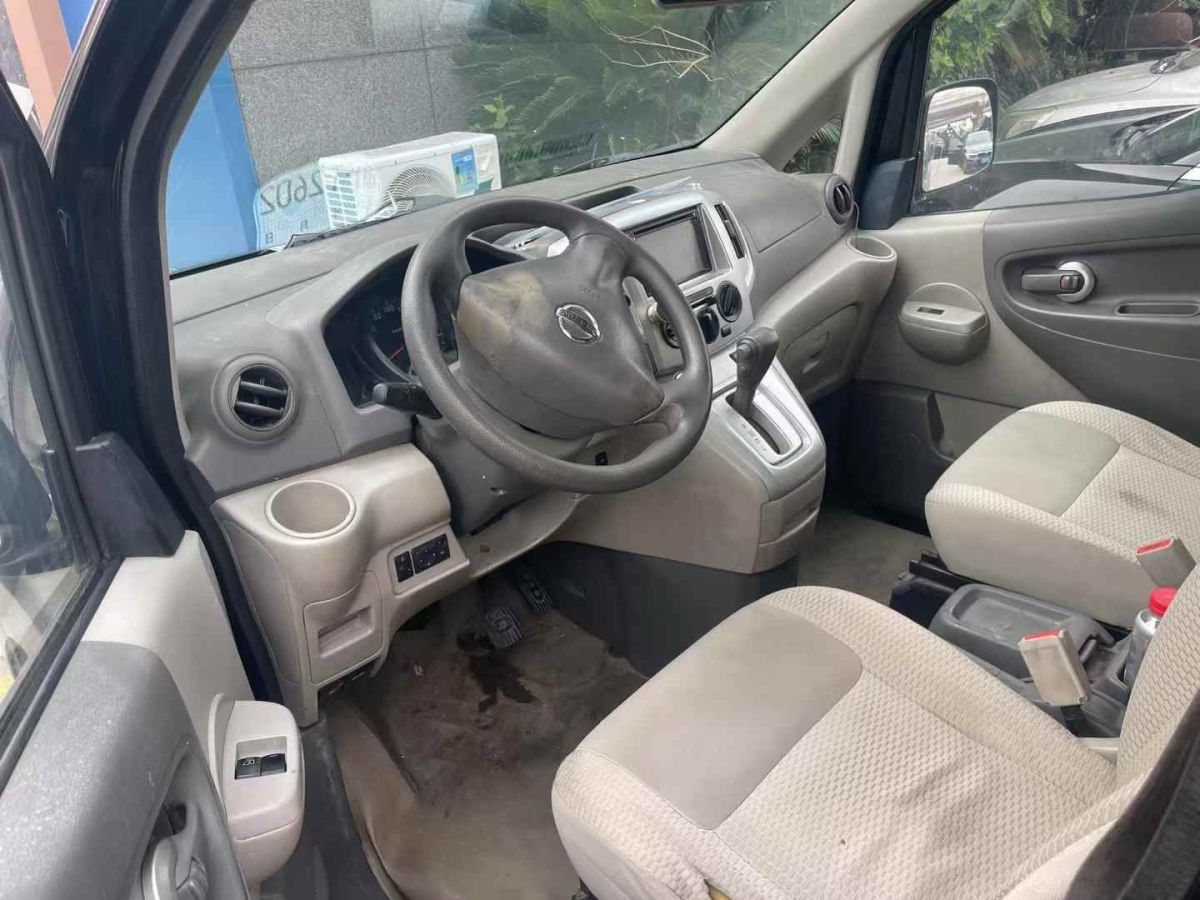 日產(chǎn) NV200 圖片