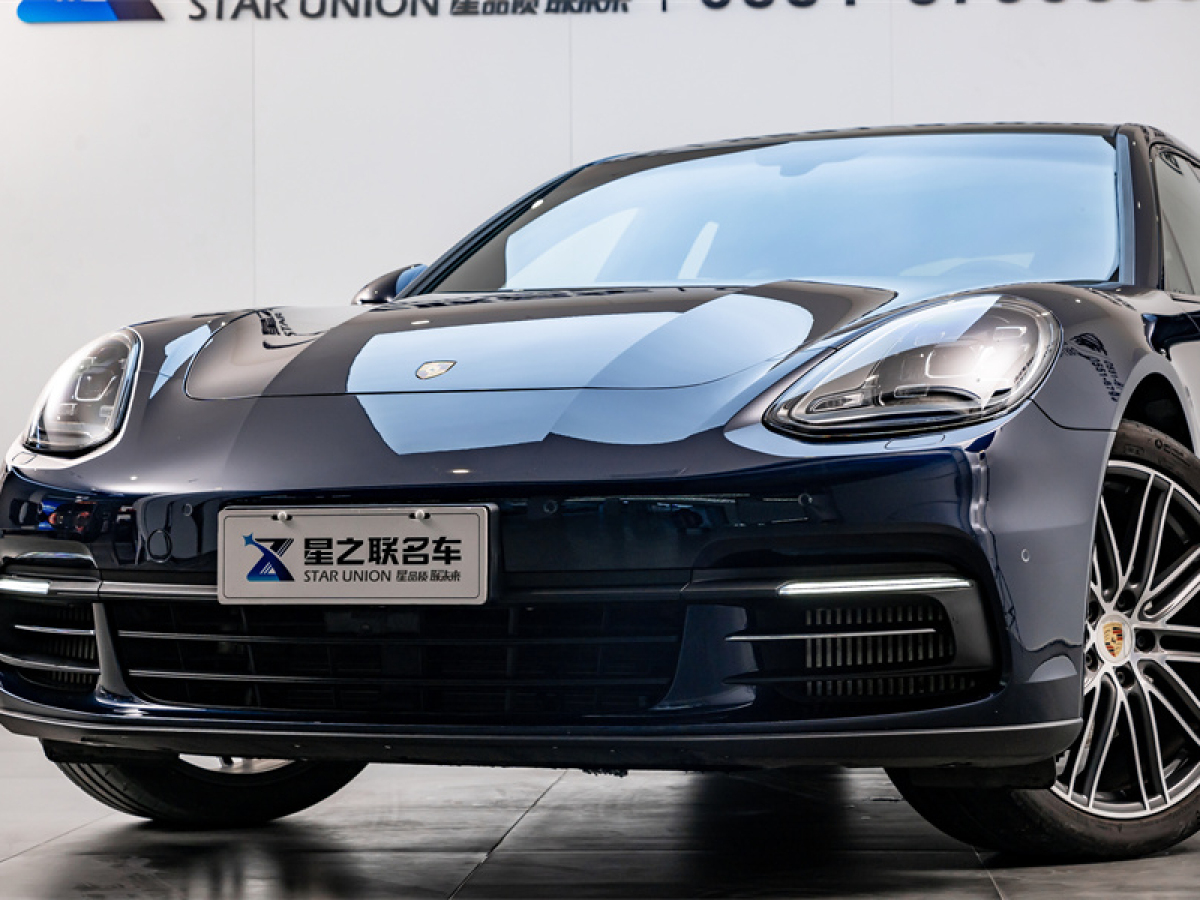 保時(shí)捷 Panamera  2019款 Panamera 4 行政加長(zhǎng)版 2.9T圖片