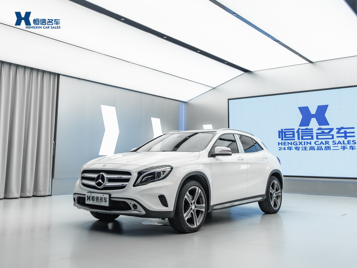 奔驰 奔驰GLA  2016款 GLA 220 4MATIC 豪华型图片