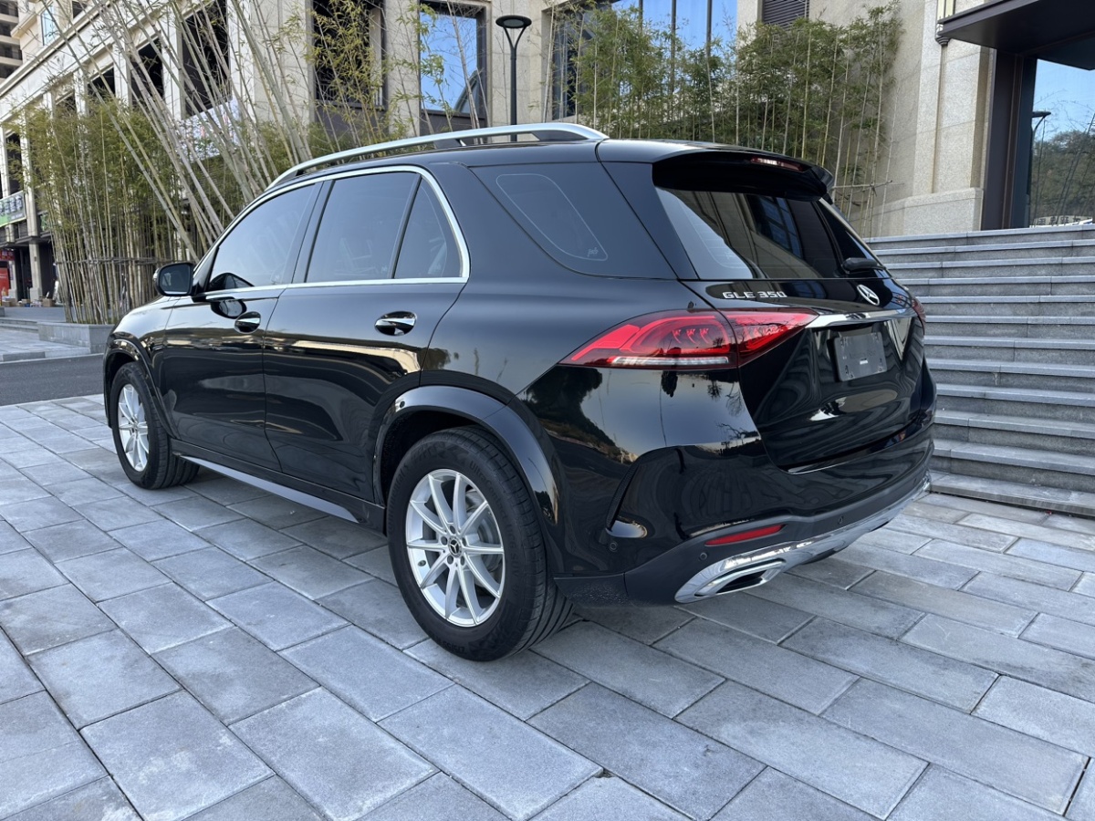 奔馳 奔馳GLE  2020款 改款 GLE 350 4MATIC 時尚型圖片