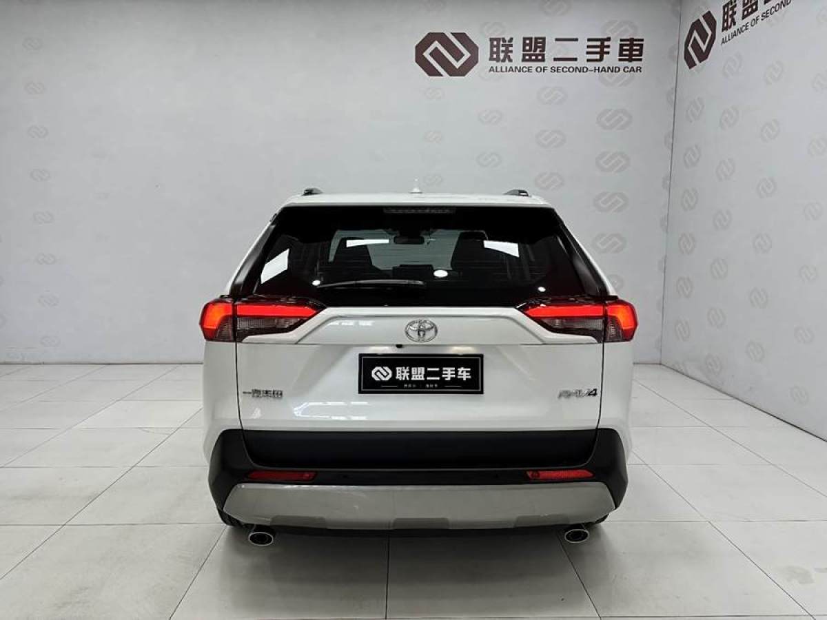 2024年3月豐田 RAV4榮放  2023款 2.0L CVT兩驅風尚Plus版