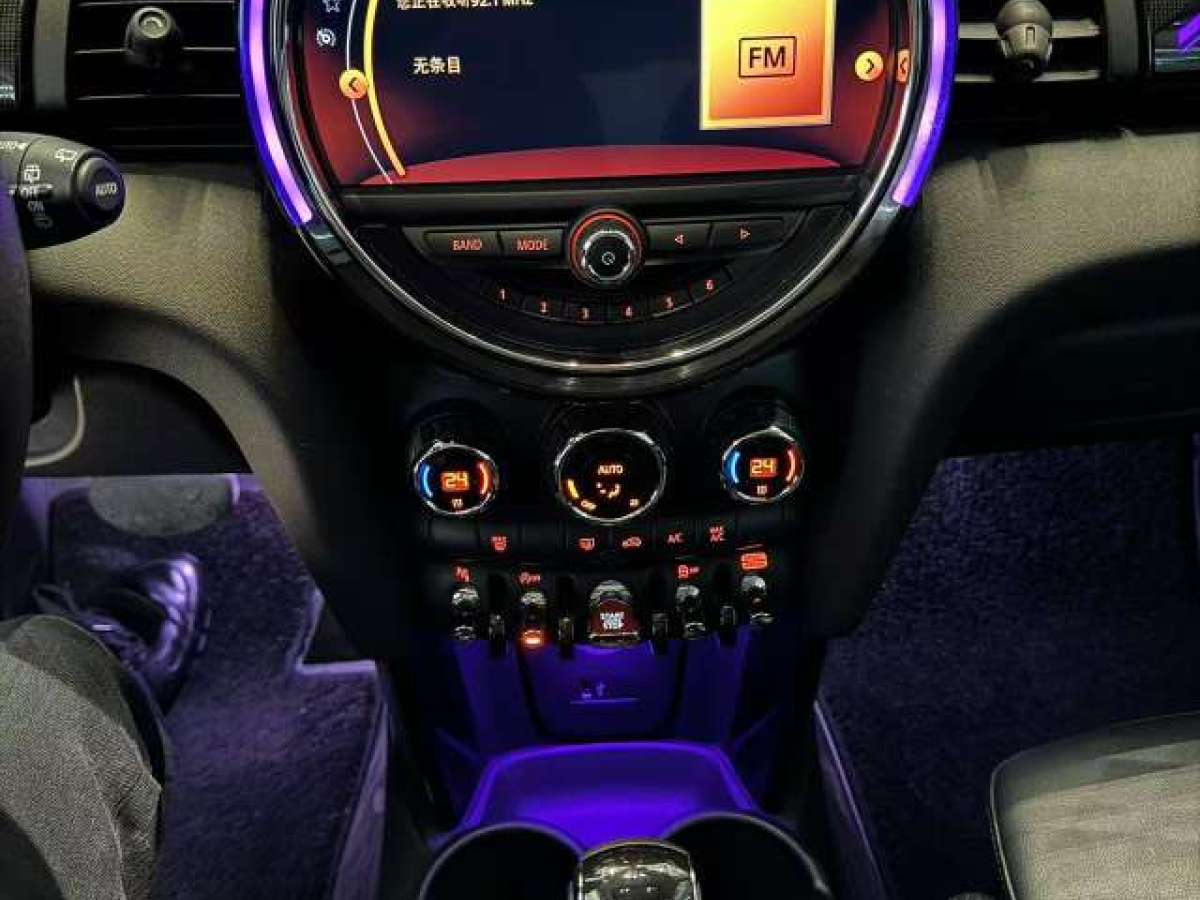 MINI MINI  2020款 2.0T COOPER S 藝術(shù)家 五門版圖片