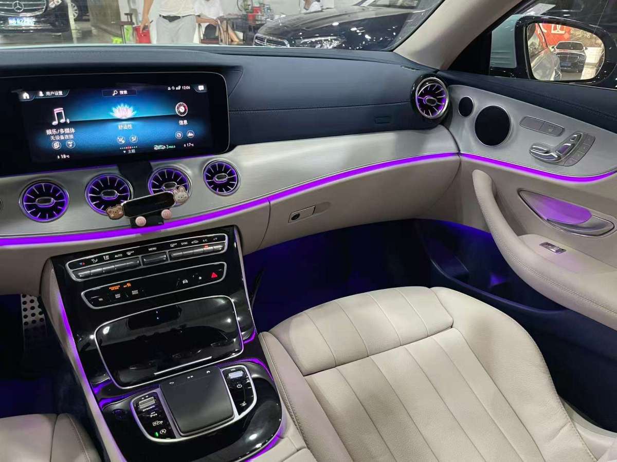 奔馳 奔馳E級  2021款 E 300 轎跑車圖片