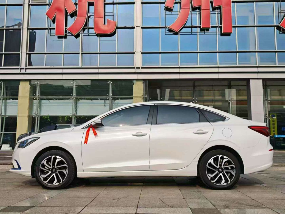 長(zhǎng)安 逸動(dòng)  2020款 PLUS 1.6L GDI 手動(dòng)精英型圖片