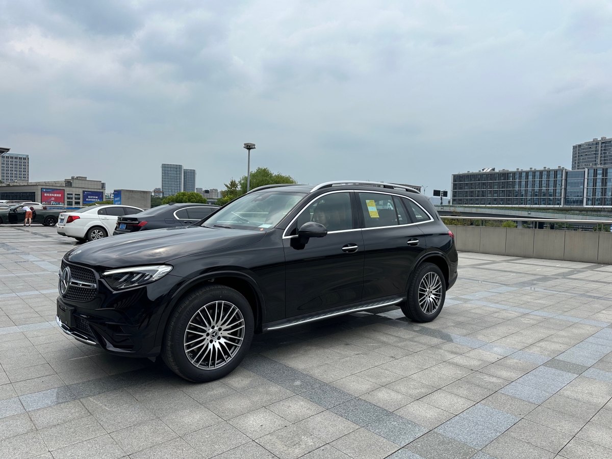 2024年9月奔馳 奔馳GLC  2023款 改款 GLC 300 L 4MATIC 動感型 5座