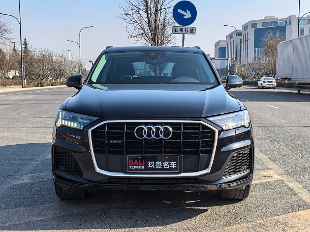 奧迪 奧迪Q7  2020款 55 TFSI quattro 黑武士專享版圖片