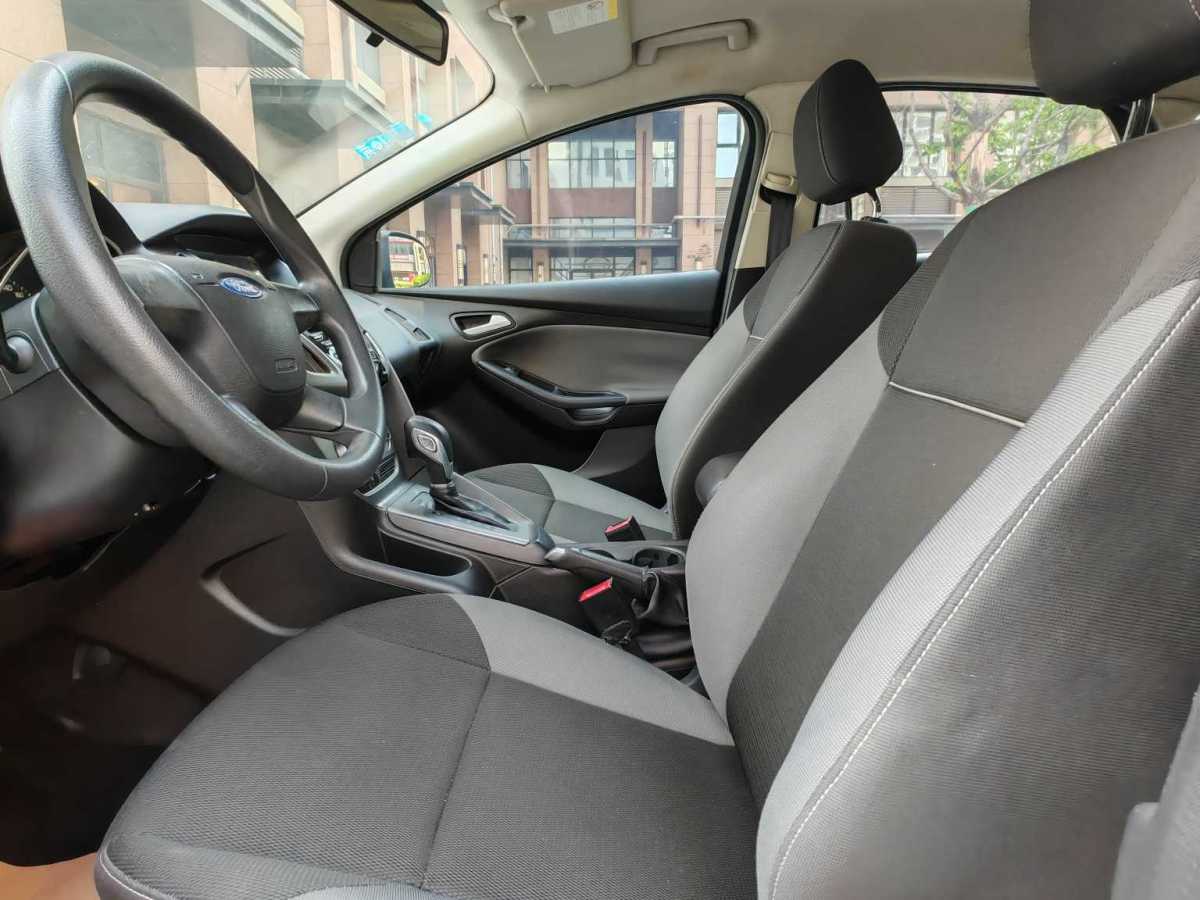 福特 福克斯  2012款 两厢 1.6L 自动舒适型图片