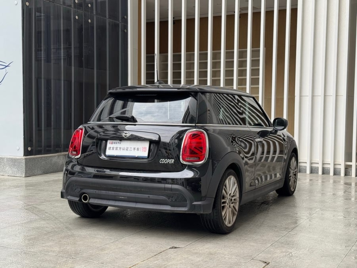 MINI MINI  2022款 改款 1.5T COOPER 經(jīng)典派圖片