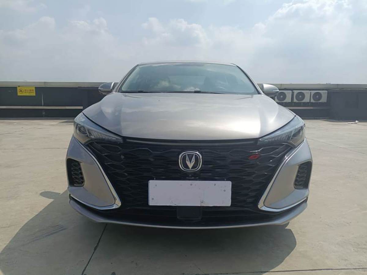 長(zhǎng)安 逸動(dòng)  2021款 PLUS 藍(lán)鯨NE 1.4T GDI DCT尊貴型圖片