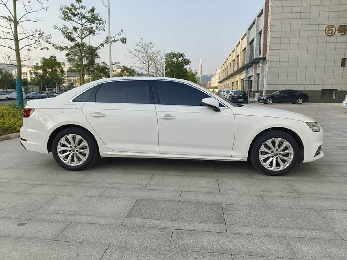 奧迪 奧迪A4L  2019款 40 TFSI 進(jìn)取型 國(guó)V圖片