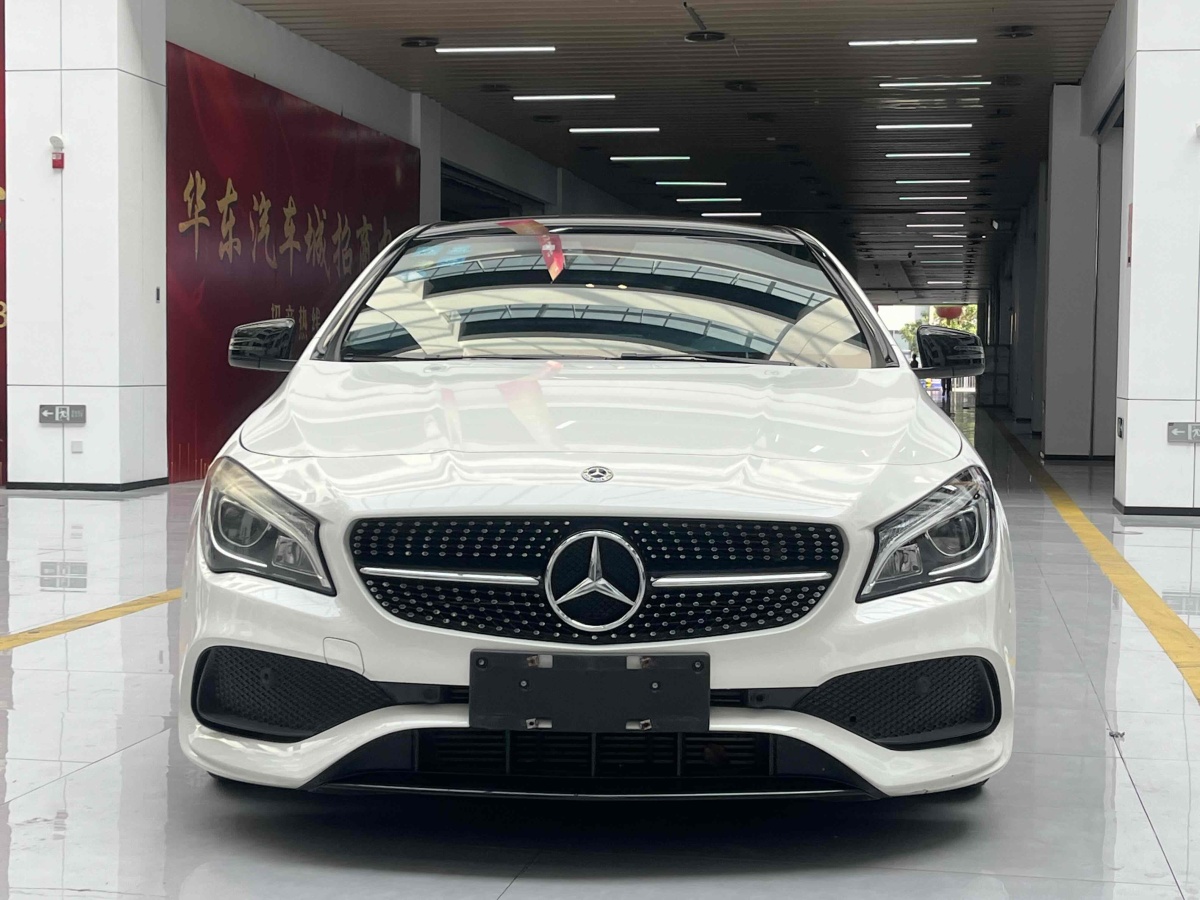 2018年4月奔馳 奔馳CLA級(jí)  2017款 改款 CLA 220 4MATIC